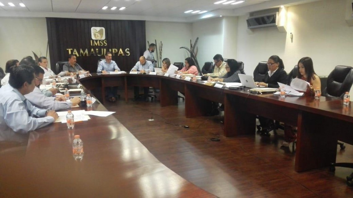 Se reúne líder obrero con nuevo delegado del IMSS