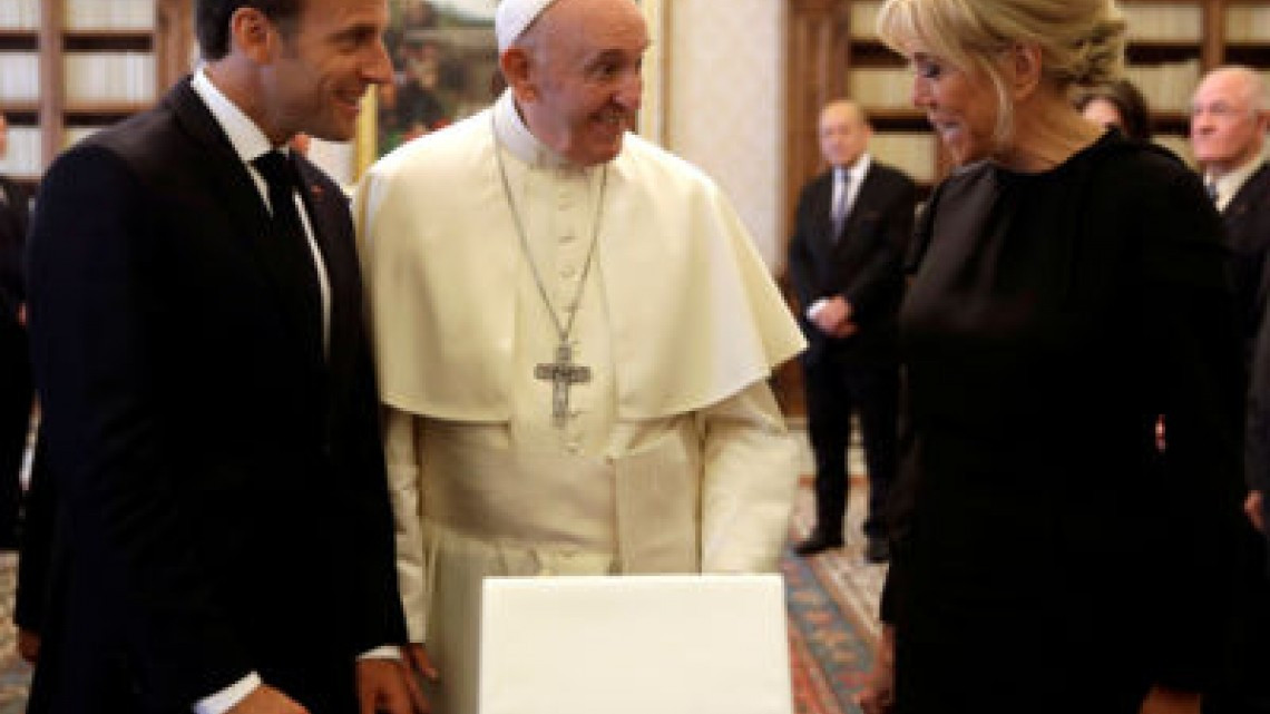 Papa Francisco y Macron se reúnen en el Vaticano