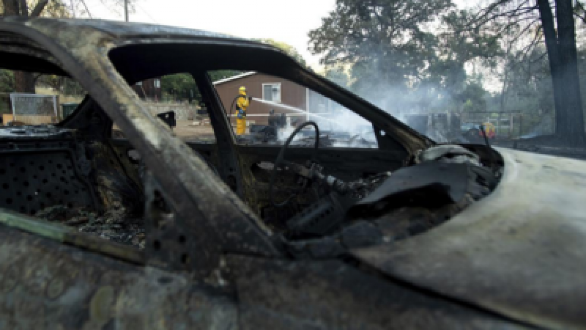Incendios forestales amenazan California
