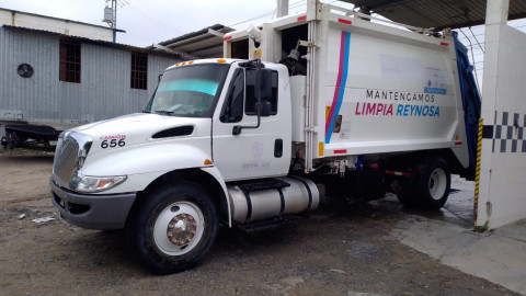 Desinfecta Municipio camiones recolectores evitando riesgos sanitarios 