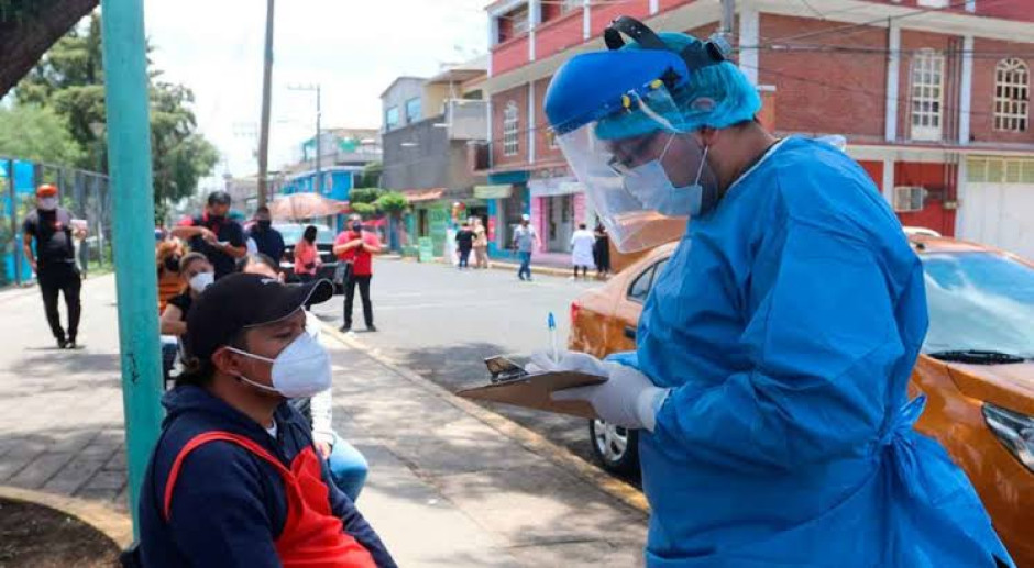 No respetan sana distancia sospechosos de Covid-19 en IMSS de Matamoros 
