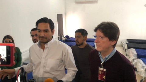 Entregan cobertores y colchonetas a migrantes en albergues