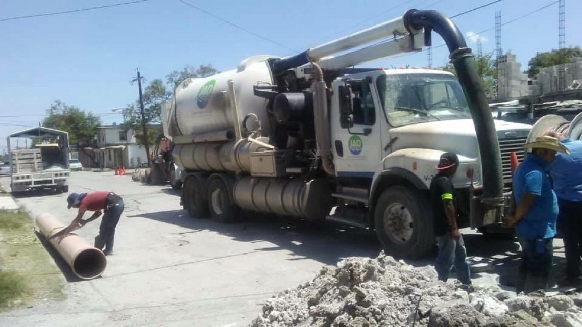 Exhorta JAD a la población a mantener las calles libres de basura por luvia