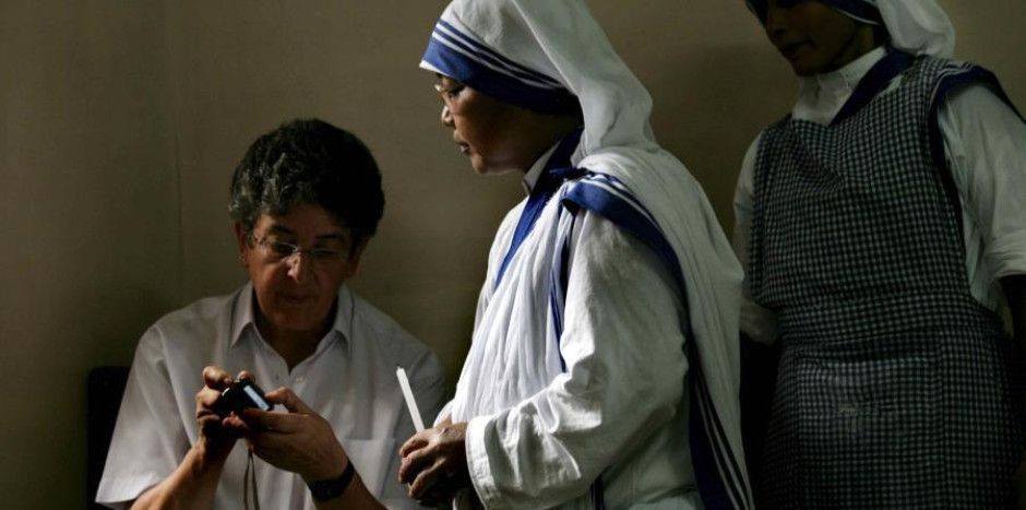 Investigan centros de la Madre Teresa por supuesto tráfico de bebés