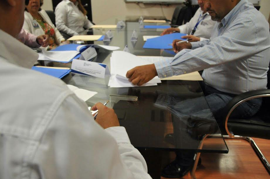 Firman proyecto de empleo al interior del Cedes de Tula