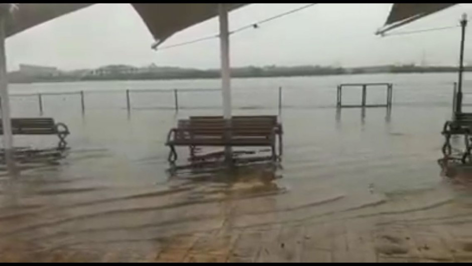 Se desborda Laguna del Carpintero