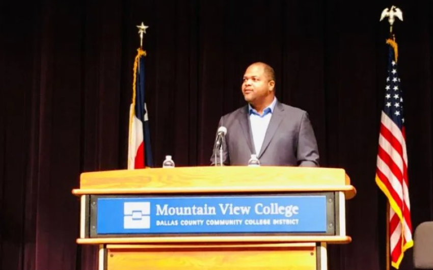 Alcalde de Dallas, da positivo a COVID-19 