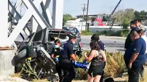 Fallecen dos menores y una joven en colisión en Reynosa