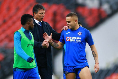 Siboldi asegura que el ‘Cabecita’ quiere el título con el Cruz Azul