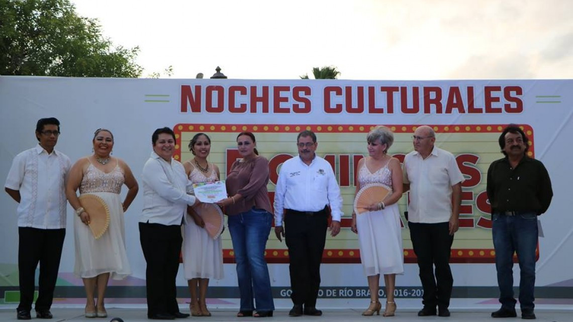 "Domingos Familiares Noches Culturales" se lleva a cabo