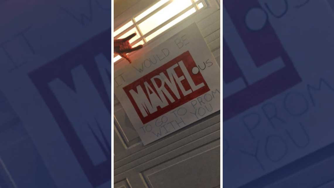 La invitación arácnida más original para un baile de graduación