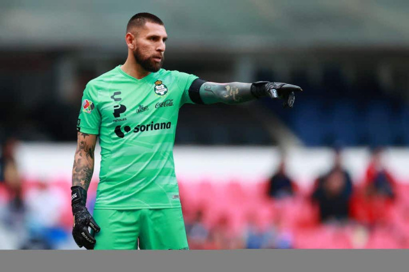 Jonathan Orozco confirma que tiene coronavirus