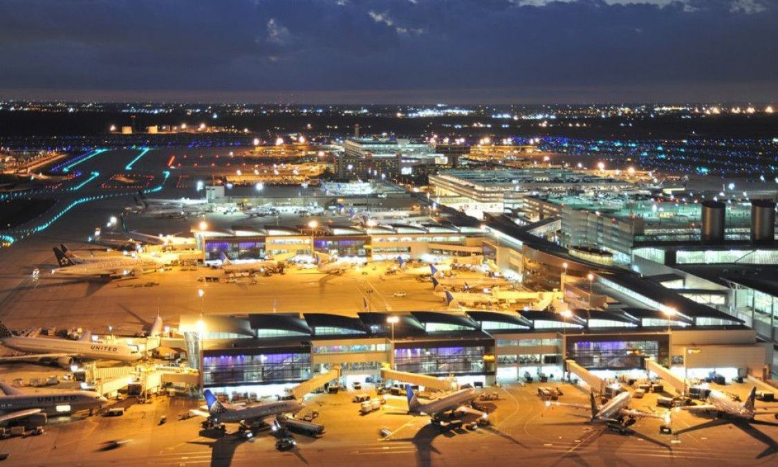 Cierran temporalmente el aeropuerto de Houston por amenaza de bomba 