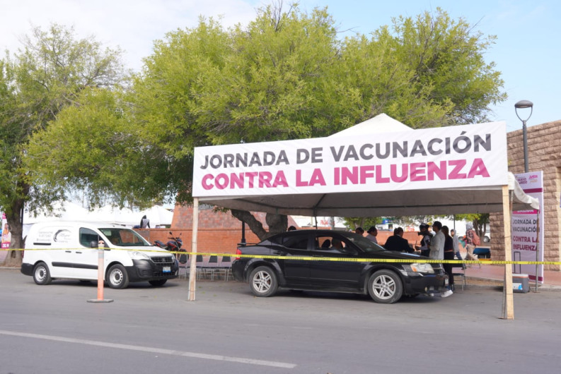 Responde ciudadanía a jornada de vacunación Drive Thru contra Influenza y COVID 19