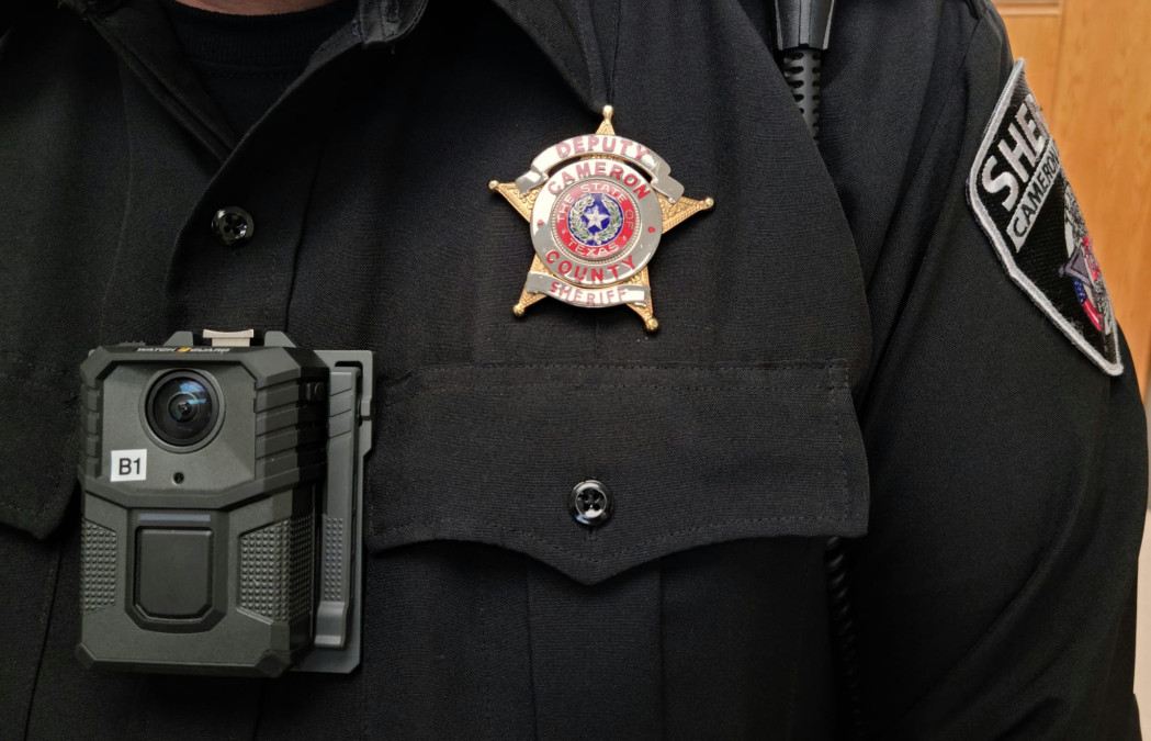 Oficiales del Condado Cameron tendrán cámaras en sus uniformes
