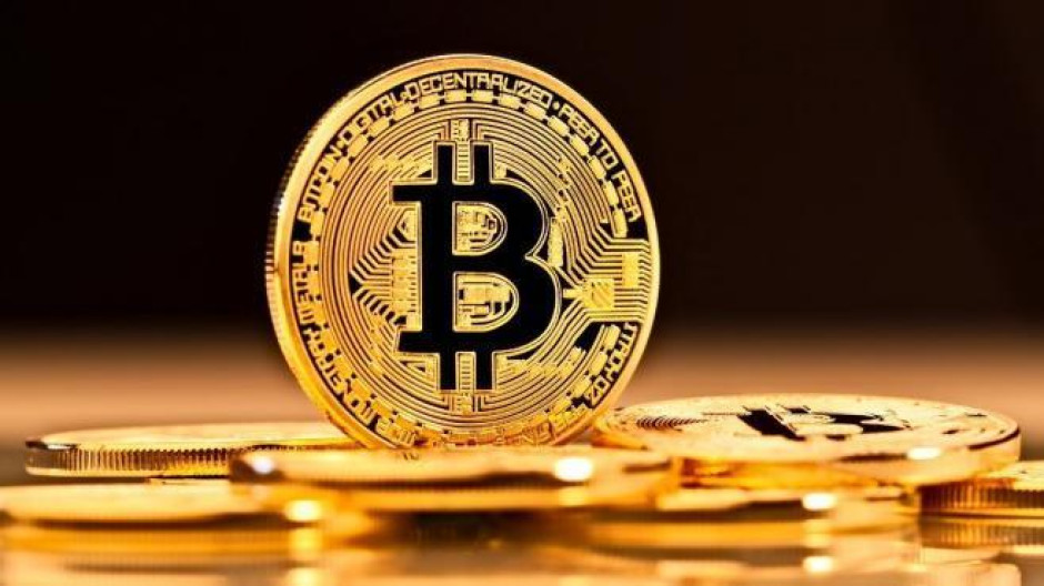Bitcoin rompe su récord histórico, se registra en 66 mil 500 dólares