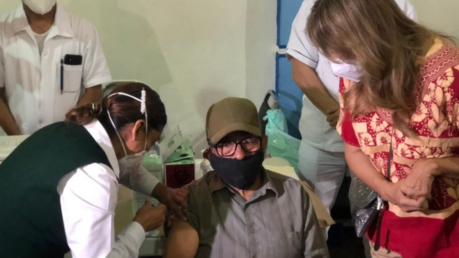 Se necesita más producción de vacunas, no recursos: Maki