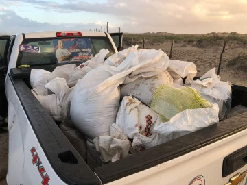 Matamoros preparan costales de arena, para familias vulnerables