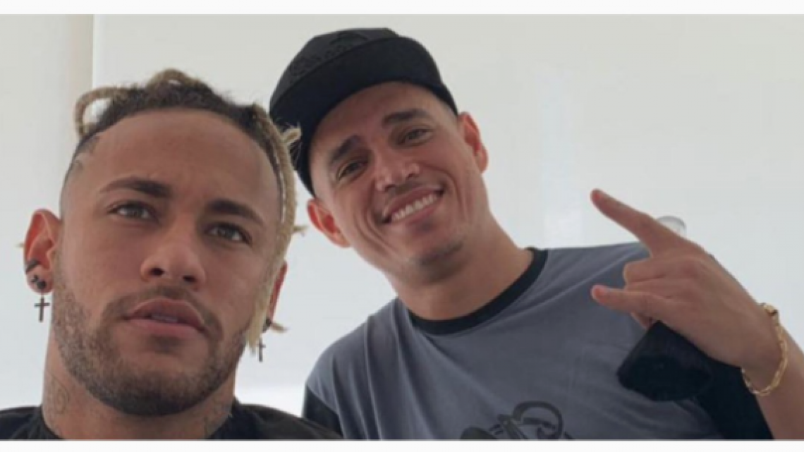 El nuevo peinado de Neymar causa revuelo 