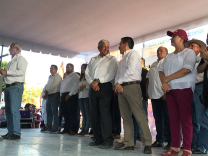 Ex funcionario de FCH su une a campaña de AMLO