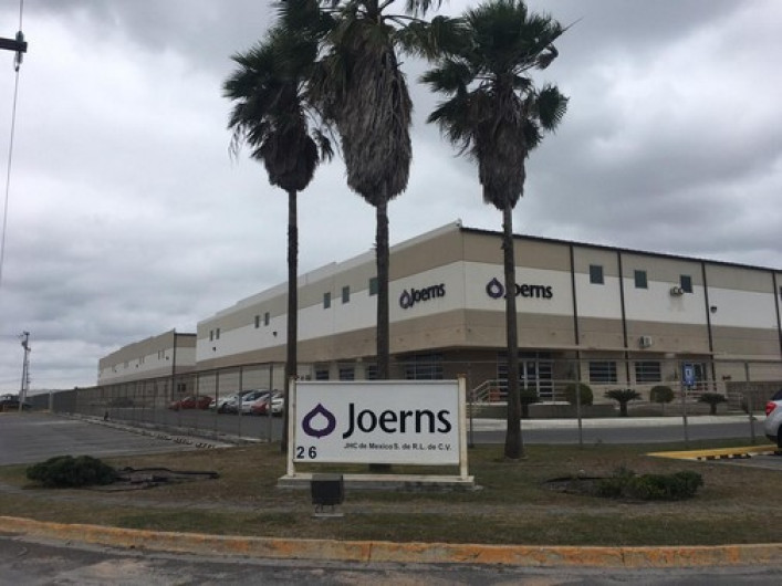 Maquiladora Joerns cierra instalaciones tras contagio de 5 obreros 