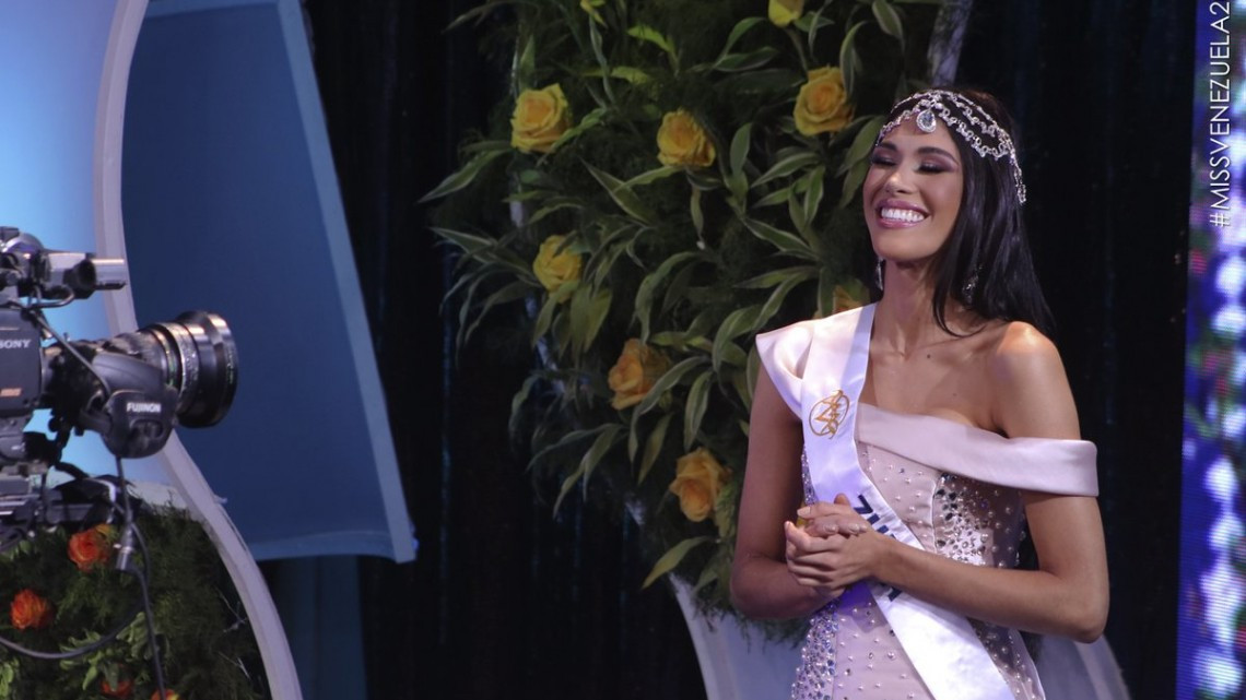 Thalia Olvino es coronada como Miss Venezuela