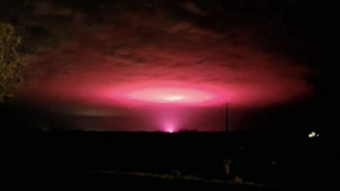 Misterioso resplandor rosa causa temor en Australia: era un sembradío de marihuana