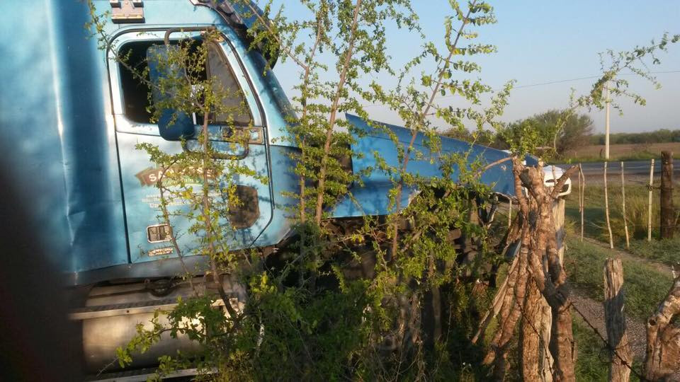 PC Tamaulipas atiende accidente en carretera Victoria-Matamoros