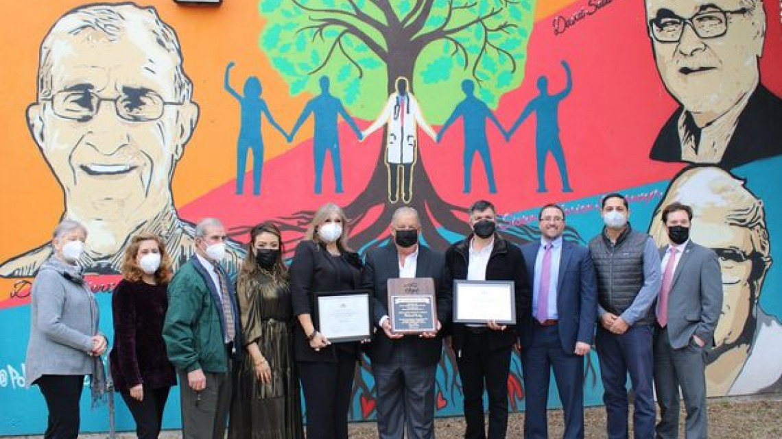 Recibe Richard Cortez distinción honorífica como Ángel de Esperanza