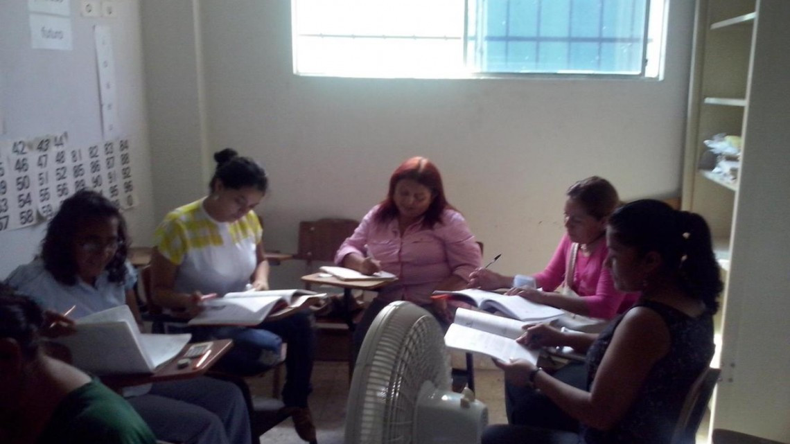 Conflicto obrero detiene alfabetización en fábricas 