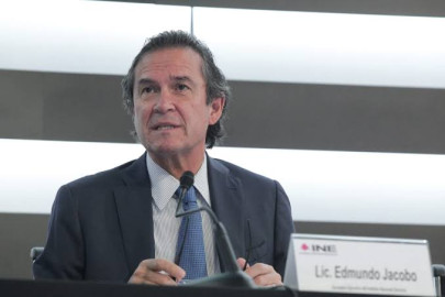 TEPJF invalida “Plan B” cancelando despido de Edmundo Jacobo Molina