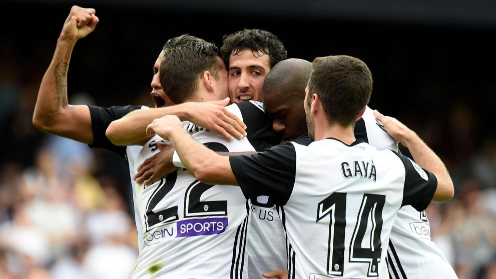 Valencia vence 3-0 a Leganés