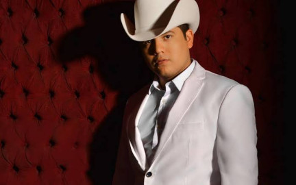 Remmy Valenzuela es denunciado por violencia