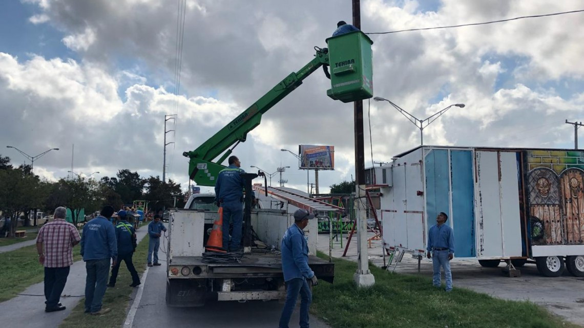 Desalojan a comerciantes del parque Periférico 