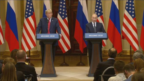 Frente a Trump, Putin niega que Rusia intervino en elecciones de EU