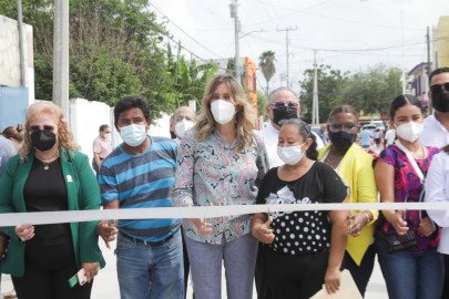 Vecinos y Alcaldesa inauguraron pavimentación de la calle 5 de mayo