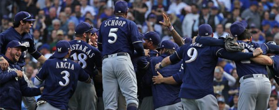 Cerveceros de Milwaukee consiguen el banderín de su división