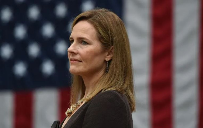 Confirma Trump designación de Amy Coney para el Tribunal Supremo  