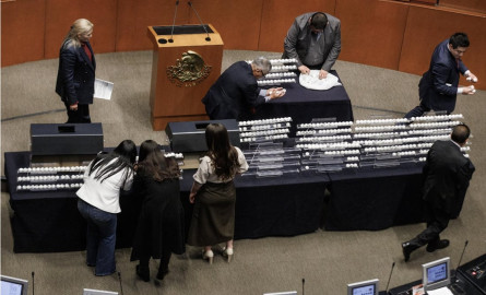 ‘Es un acto humillante, se jugó al azar con la vida profesional’: JUFED critica la tómbola en el Senado