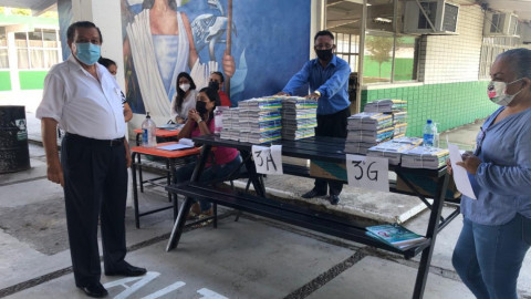 Avanza entrega de libros de texto gratuito