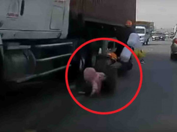 Mujer logra salvar a su hija de terrible accidente