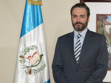 Exministro de Economía guatemalteco es declarado prófugo