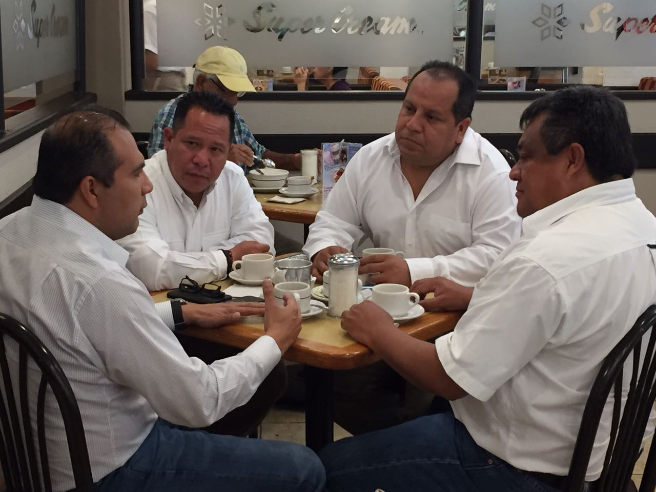 Se destapa empresario constructor para Alcalde por Madero