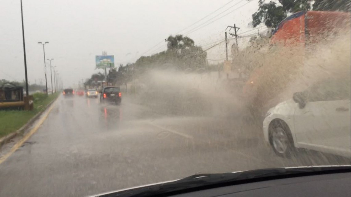Encharcamientos en Altamira genera paso de Franklin por norte de Veracruz