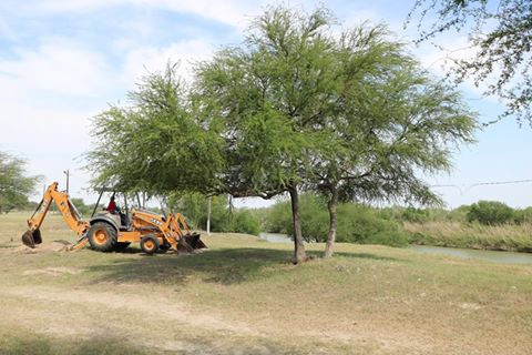Dan mantenimiento a "La playita”