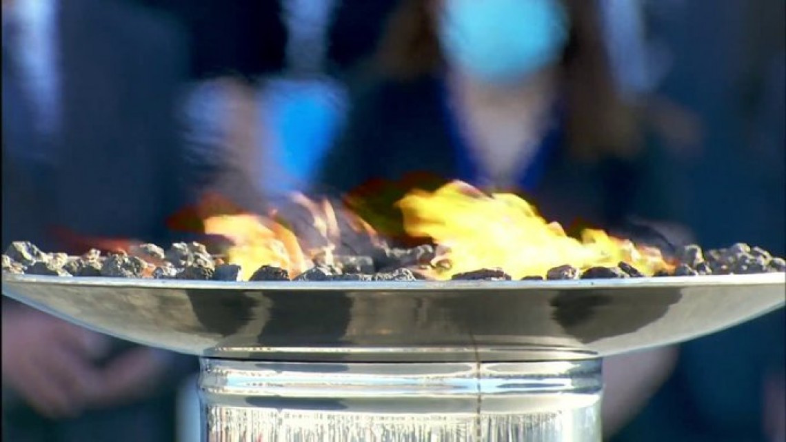 Homenajean a víctimas de COVID-19 en España