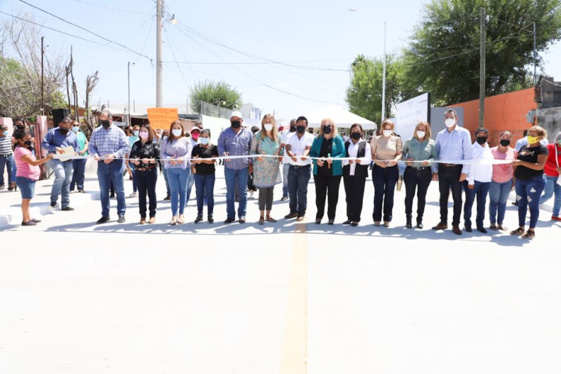 Apoyan en la colonia Santa Cruz el trabajo de la Doctora Maki Ortiz 