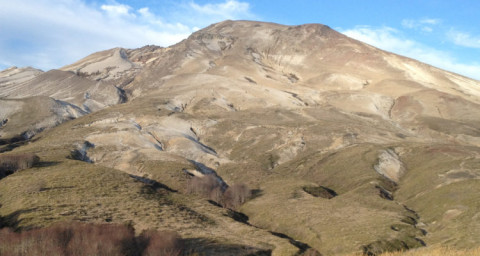 Elevan alerta en volcán chileno por incremento de actividad