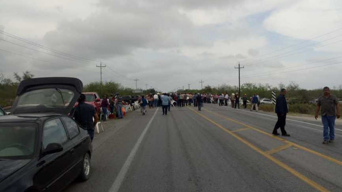 Carreteras de Tamaulipas colapsadas por bloqueos de campesinos
