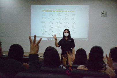 Sistema DIF inicia curso gratuito de lengua de señas mexicana